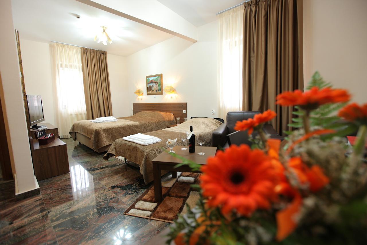 Hotel Kratis Kratovo Habitación foto